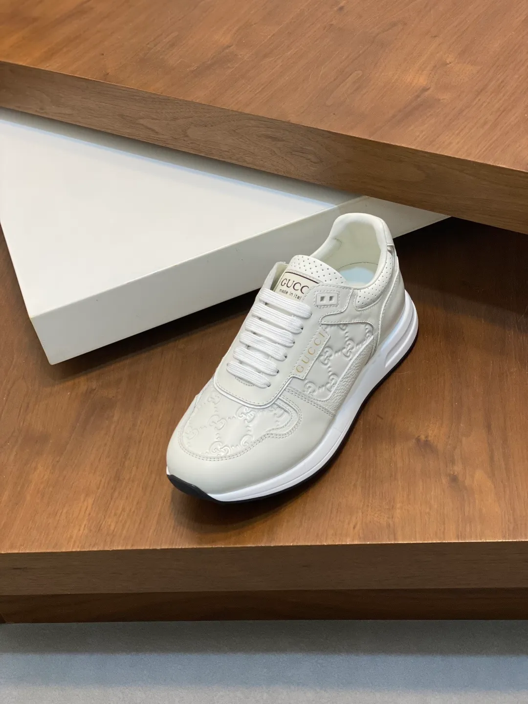 Factory price: 460💰[Gucci] Gucci - High-end quality original order - Upper: Nappa calfskin, pebbled calfskin, computer embroidered brand totem - Inner: water-dyed cowhide - Outsole: ultra-light T men's shoes 💰U·Rubber; two-color molded outsole - Super high quality control·Fine workmanship: highlighted (high-end·luxury·grade) -Size: 38-45